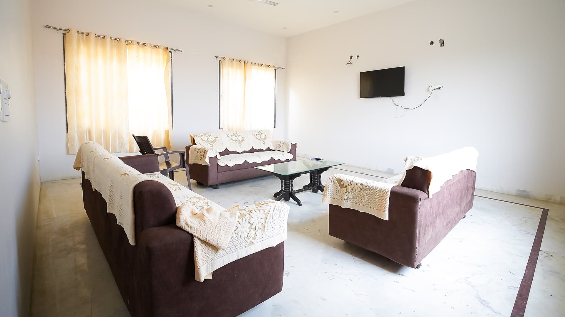Drawing Room — Elegant Seating Area